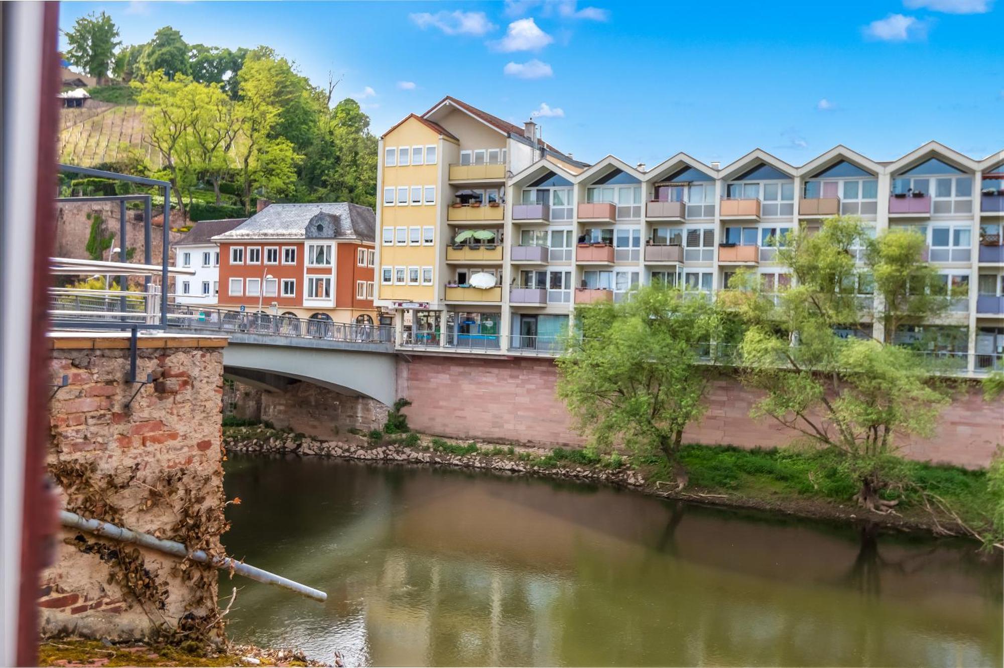 Altstadt Am Wasser Mit Parkplatz Und Grossem Garten * Bad Kreuznach